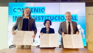 About InvestChile Background